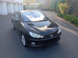 Schwarz Gebraucht 2004 Peugeot 206 CC Cabrio | 1.699 € (Fairer Preis)