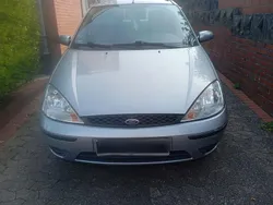Silber Gebraucht 2004 Ford Focus Trend Kombi | 1.100 € (Fairer Preis)