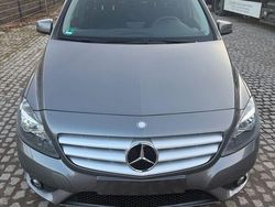 Grau Gebraucht 2012 Mercedes B180 Van / Kleinbus | 10.400 € (Guter Preis)