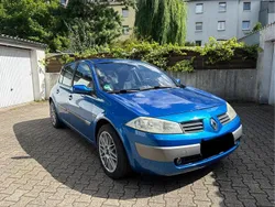 Blau Gebraucht 2003 Renault Mégane II Kleinwagen | 1.800 € (Fairer Preis)