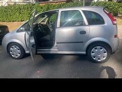 Silber Gebraucht 2003 Opel Meriva Van / Kleinbus | 3.000 € (Fairer Preis)