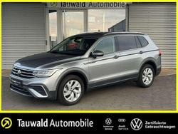 Silber (pyrit silber metallic) Gebraucht 2023 VW Tiguan Allspace Life SUV | 32.640 € (Guter Preis)