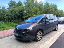 Grau Gebraucht 2014 Opel Zafira Van / Kleinbus | 5.500 € (Teuer)