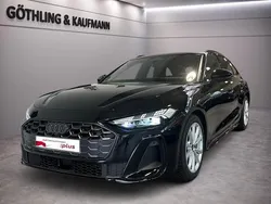 Schwarz (mythosschwarz metallic) Gebraucht 2024 Audi A5 Ambiente Coupé | 60.990 € (Guter Preis)
