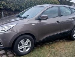 Braun Gebraucht 2015 Hyundai ix35 Trend SUV | 11.990 € (Guter Preis)