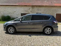 Grau Gebraucht 2019 Ford S-MAX Titanium Van / Kleinbus | 18.900 € (Superpreis)