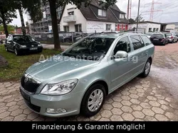 Grün Gebraucht 2011 Skoda Octavia Ambition Kombi | 7.890 € (Guter Preis)