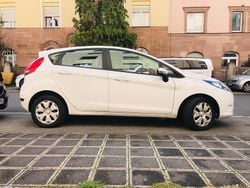 Weiß Gebraucht 2009 Ford Fiesta Trend Kleinwagen | 3.600 € (Fairer Preis)