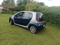 Blau Gebraucht 2004 Smart ForFour Kleinwagen | 1.300 € (Fairer Preis)