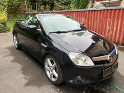 Schwarz Gebraucht 2007 Opel Tigra Cabrio | 2.290 € (Fairer Preis)