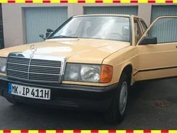 Gelb Gebraucht 1983 Mercedes 190 Limousine | 8.990 €