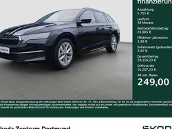 Schwarz Gebraucht 2024 Skoda Octavia Selection Kombi | 30.660 € (Guter Preis)