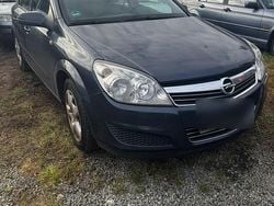 Grau Gebraucht 2008 Opel Astra Limousine | 1.250 € (Superpreis)