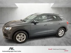 Grau Gebraucht 2022 Audi Q3 Basis SUV | 33.710 € (Etwas zu teuer)