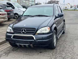 Blau Gebraucht 2000 Mercedes ML320 Edition SUV | 6.500 € (Etwas zu teuer)