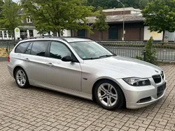 Grau Gebraucht 2007 BMW 320 Sport Line Kombi | 2.700 € (Guter Preis)