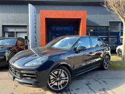 Blau Gebraucht 2018 Porsche Cayenne Turbo SUV | 61.500 €