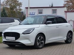 Weiß Gebraucht 2025 Suzuki Swift Comfort+ Kleinwagen | 18.480 € (Etwas zu teuer)