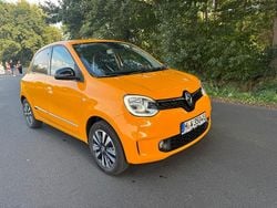Gelb Gebraucht 2023 Renault Twingo Techno Kleinwagen | 14.500 € (Fairer Preis)