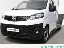 Weiß Gebraucht 2023 Fiat e-Scudo Van / Kleinbus | 51.111 €