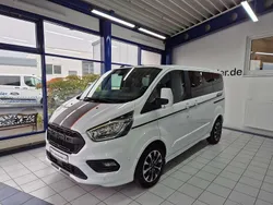 Frost weiß Gebraucht 2021 Ford Tourneo Custom Sport Van / Kleinbus | 21.780 € (Guter Preis)