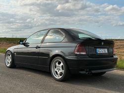 Schwarz Gebraucht 2025 BMW 325 Coupé | 9.800 €