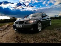 Grau Gebraucht 2005 BMW 320 Limousine | 3.900 € (Fairer Preis)