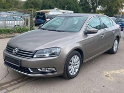 Kaschmirbraun Gebraucht 2011 VW Passat Comfortline Limousine | 11.499 € (Teuer)