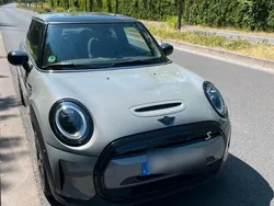 Grau Gebraucht 2021 Mini Cooper SE Kleinwagen | 18.990 € (Teuer)