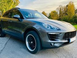 Grau Gebraucht 2014 Porsche Macan S SUV | 22.100 € (Teuer)