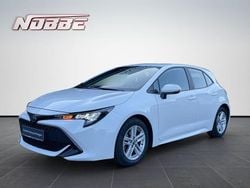 Weiß Gebraucht 2022 Toyota Corolla Comfort Limousine | 20.900 € (Superpreis)