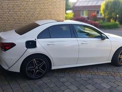 Weiß Gebraucht 2022 Mercedes A250 AMG Limousine | 27.900 € (Fairer Preis)