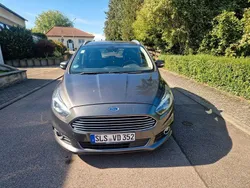 Grau Gebraucht 2018 Ford S-MAX Titanium Van / Kleinbus | 13.899 € (Superpreis)