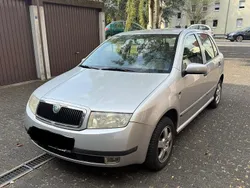 Silber Gebraucht 2000 Skoda Fabia Limousine | 1.000 € (Guter Preis)