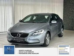 Grau Gebraucht 2016 Volvo V40 Momentum Kombi | 12.990 € (Fairer Preis)
