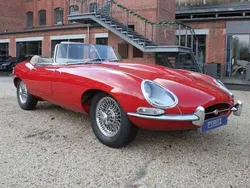Rot Gebraucht 1966 Jaguar E-Type Cabrio | 89.900 €