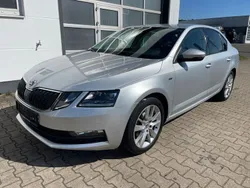 Silber Gebraucht 2018 Skoda Octavia Clever Limousine | 11.980 € (Fairer Preis)