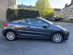 Grau Gebraucht 2013 Peugeot 207 CC Allure Cabrio | 6.200 € (Etwas zu teuer)