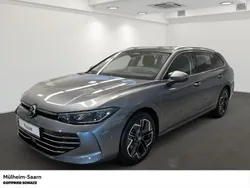 Grau Gebraucht 2024 VW Passat Elegance Kombi | 43.750 € (Fairer Preis)