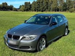 Grau Gebraucht 2012 BMW 320 Kombi | 9.500 € (Superpreis)