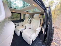 Grau Gebraucht 2020 Mercedes V300 Avantgarde Edition Van / Kleinbus | 53.900 € (Etwas zu teuer)