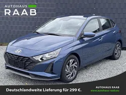 Vibrant blue pearl Neu 2025 Hyundai i20 Comfort Limousine | 17.390 € (Guter Preis)