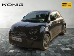 Onyx schwarz Gebraucht 2022 Fiat 500e Icon Kleinwagen | 21.890 € (Etwas zu teuer)