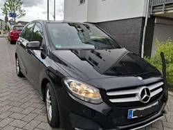Schwarz Gebraucht 2014 Mercedes B180 Van / Kleinbus | 7.950 € (Guter Preis)
