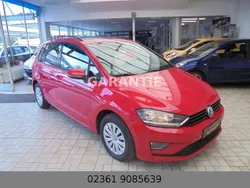 Rot Gebraucht 2015 VW Golf Sportsvan Van / Kleinbus | 6.490 € (Fairer Preis)