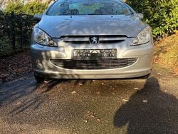 Silber Gebraucht 2004 Peugeot 307 CC Cabrio | 1.690 € (Guter Preis)