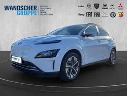 Weißschwarz Gebraucht 2022 Hyundai Kona Edition 30+ SUV | 16.999 € (Guter Preis)
