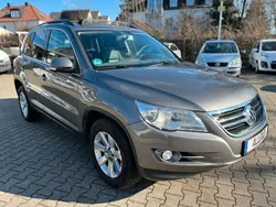 Grau Gebraucht 2009 VW Tiguan Track & Field SUV | 6.990 € (Guter Preis)