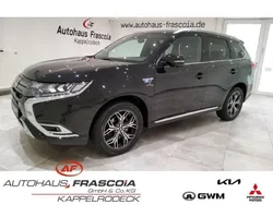 P) (schwarz Gebraucht 2019 Mitsubishi Outlander P-HEV Intro Edition SUV | 19.900 € (Fairer Preis)