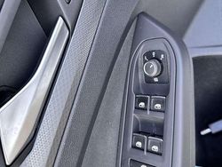 Weiß Gebraucht 2022 VW Golf VIII Active Kleinwagen | 19.200 € (Guter Preis)